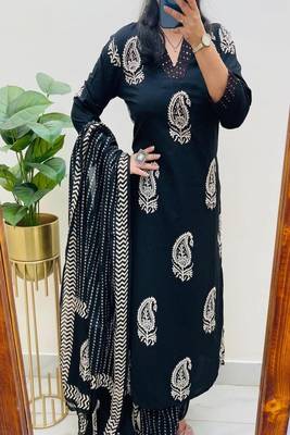 black embroidered cotton kurta trouser dupatta set 3