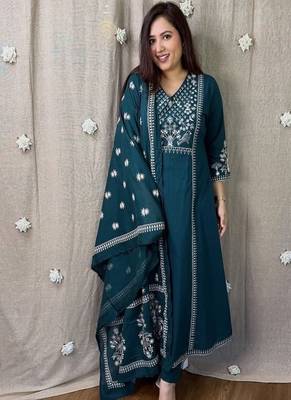 blue floral embroidered cotton kurta trouser dupatta set 3