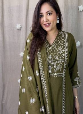 Green embroidered v neck  cotton kurta trouser dupatta set 4
