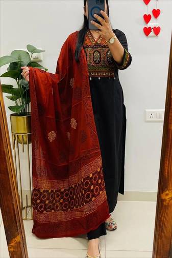 Black floral embroidered v neck pure cotton kurta trouser dupatta set