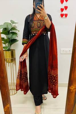 black floral embroidered cotton kurta trouser dupatta set 2