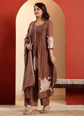 brown floral embroidered round neck cotton kurta trouser dupatta set 4