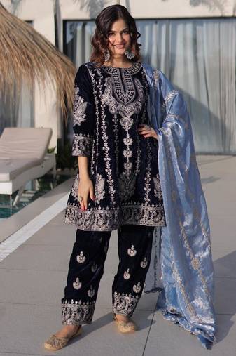 Navyblue velvet zari embroidered kurta with pant and heavy dupatta