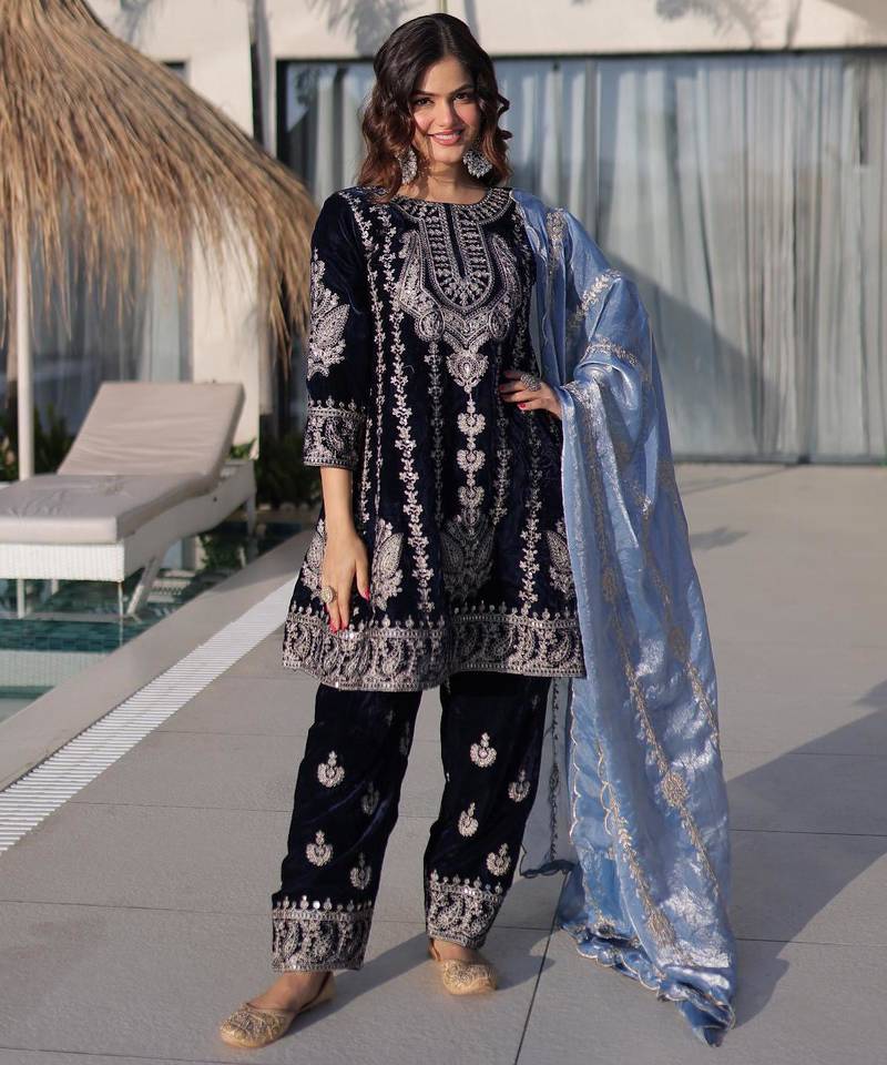 Navyblue velvet zari embroidered kurta with pant and heavy dupatta