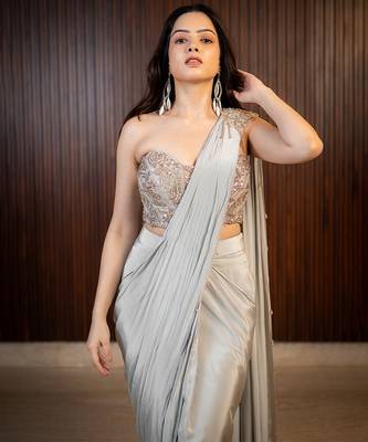 Silver embroidered crepe saree 2