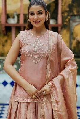 BROWN SILK HAND KURTA AND SKIRT AND DUPATTA 2