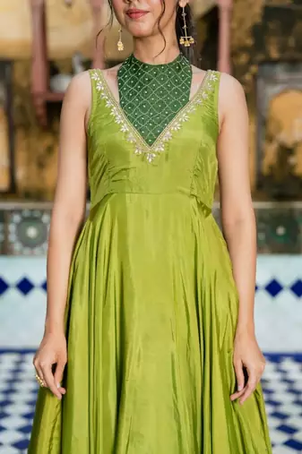 GREEN SILK Embroidered KURTA AND SKIRT AND DUPATTA