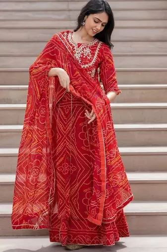RED GRORGETTE BHANDHINI LAEHENGA SET WITH BLOUSE AND DUPATTA