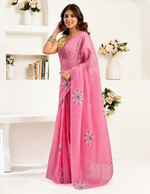 baby pink linen geomatric saree 1