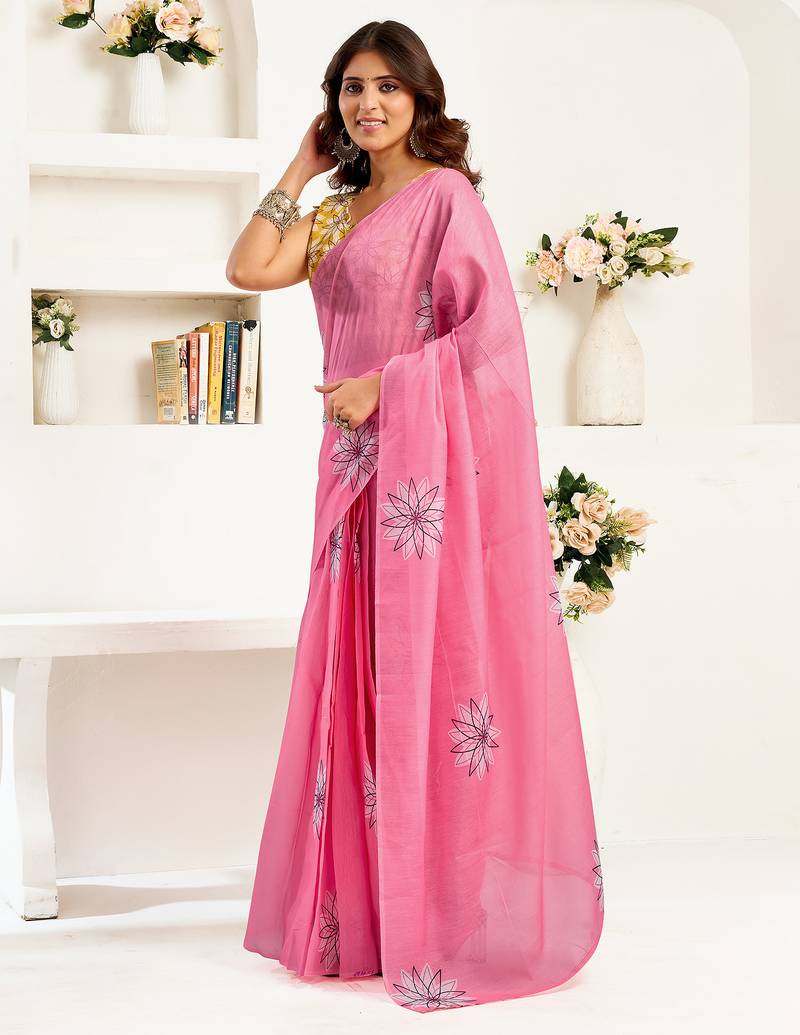baby pink linen geomatric saree