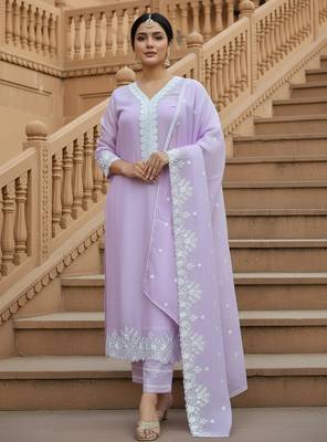 Lavender georgette thread embroidery work kurti pant with dupatta 5