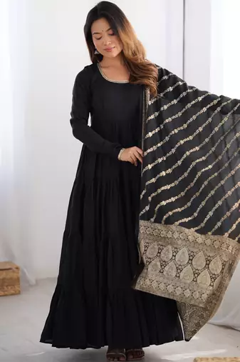 heavy pure romansilk chanderi black gown