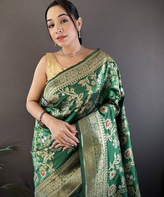 green soft banarasi silk blend floral & ethnic motifs meenakari zari weaving banarasi saree 4