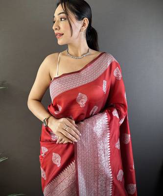 maroon soft silk blend floral motifs banarasi saree 4