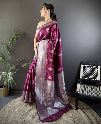 magenta soft silk blend floral motifs banarasi saree 2
