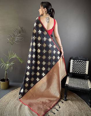 black soft silk blend elephant motifs banarasi saree 4