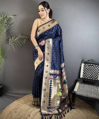 dark blue soft lichi silk blend peacock & floral motifs jacquard kanchipuram saree 1