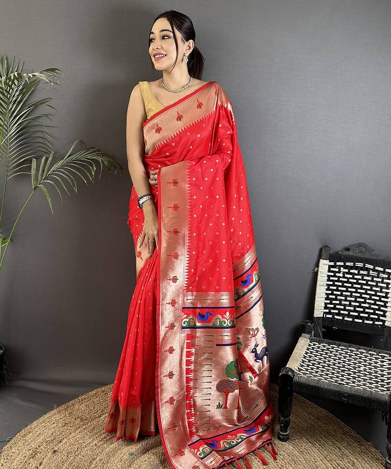 red soft lichi silk blend peacock & floral motifs jacquard kanchipuram saree