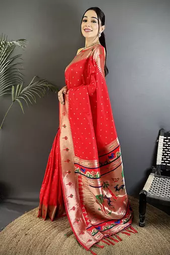 red soft lichi silk blend peacock & floral motifs jacquard kanchipuram saree