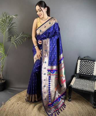 royal blue soft lichi silk blend peacock & floral motifs jacquard kanchipuram saree 1