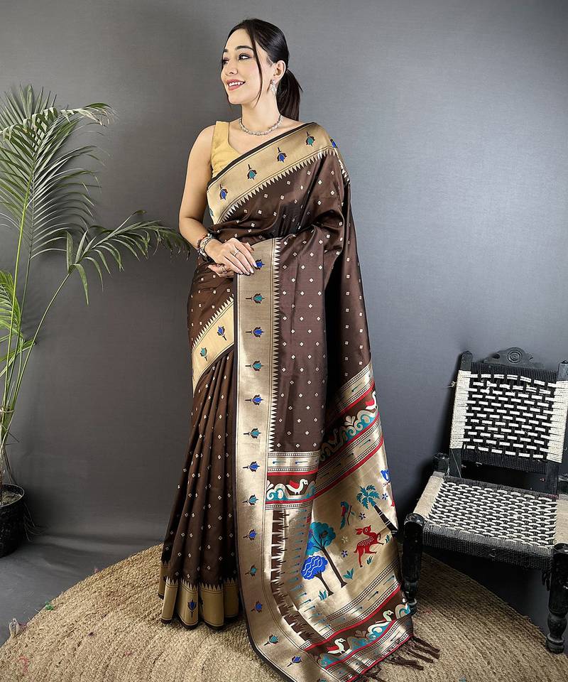 brown soft lichi silk blend peacock & floral motifs jacquard kanchipuram saree