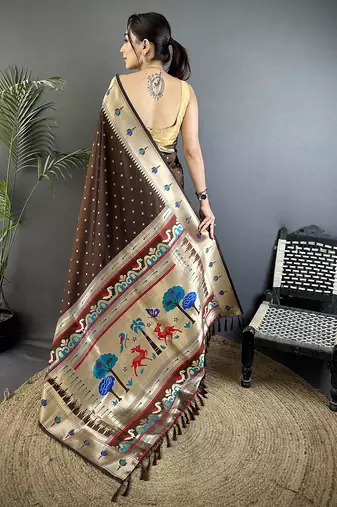 brown soft lichi silk blend peacock & floral motifs jacquard kanchipuram saree