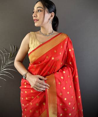 red lichi silk blend peacock & floral motis zari weaving paithani saree 4