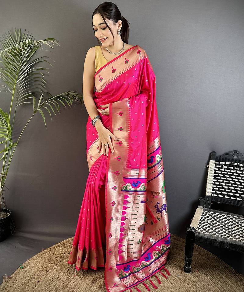 rani pink soft lichi silk blend peacock & floral motifs jacquard kanchipuram saree
