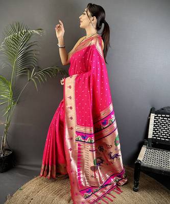 rani pink soft lichi silk blend peacock & floral motifs jacquard kanchipuram saree 2