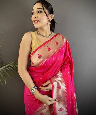 rani pink soft lichi silk blend peacock & floral motifs jacquard kanchipuram saree 4