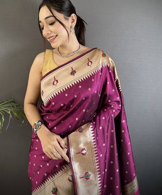 wine soft lichi silk blend peacock & floral motifs jacquard kanchipuram saree 4