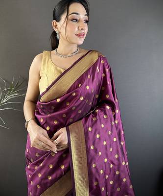 wine lichi silk blend peacock & floral motis zari weaving paithani saree 4