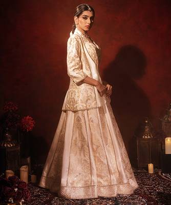 ivory embroidered raw silk lehenga set 3