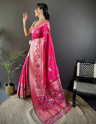 rani pink soft lichi silk blend elephant & floral motifs minakari work banarasi saree 3