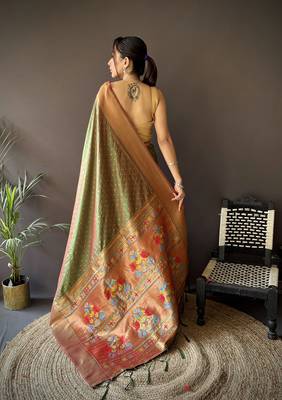 olive green soft lichi silk blend jacquard butti zari weaving paithani saree 3