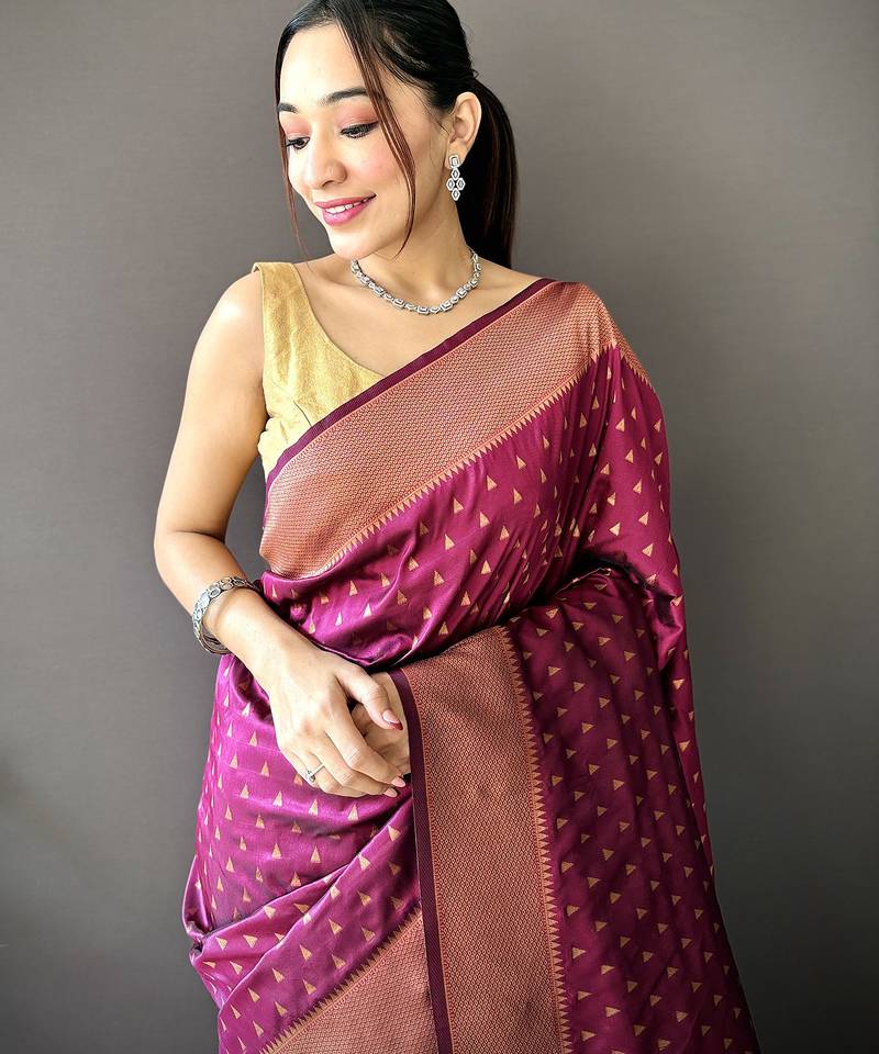 maroon soft lichi silk blend jacquard butti zari weaving paithani saree