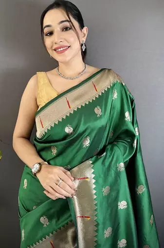 green soft silk blend peacock & floral zari motifs kanchipuram saree