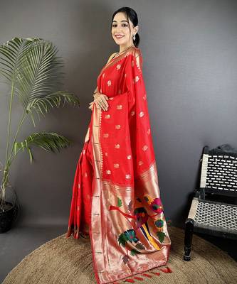 red soft silk blend peacock & floral zari motifs kanchipuram saree 3