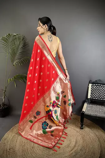 red soft silk blend peacock & floral zari motifs kanchipuram saree
