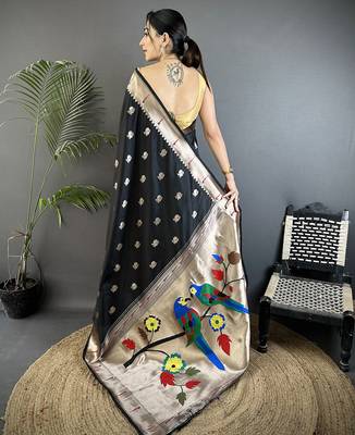 black soft silk blend peacock & floral zari motifs kanchipuram saree 3
