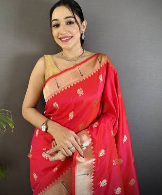 pink soft silk blend peacock & floral zari motifs kanchipuram saree 4