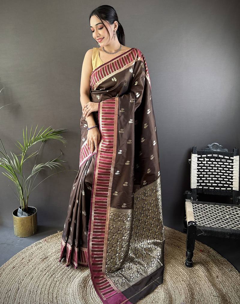 brown lichi silk blend jacquard zari woven motifs banarasi saree