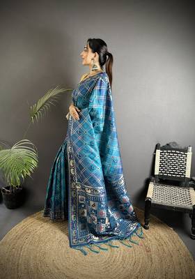 blue soft silk blend geomatric zari woven patola saree 2