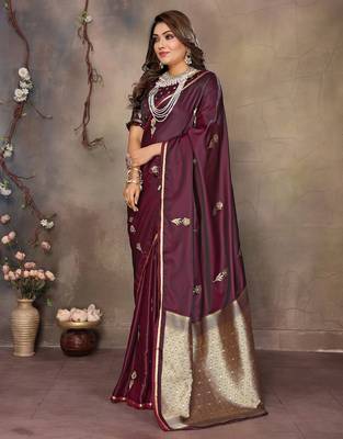 maroon satin silk blend floral & botanical motifs zari woven banarasi saree 3