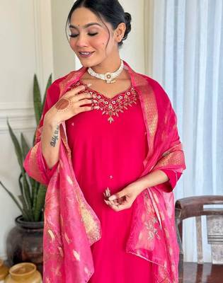 Red viscose Kurta pant and dupatta 2