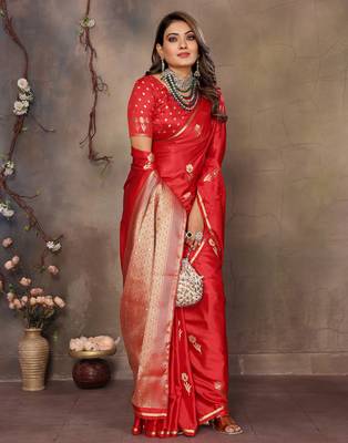 red satin silk blend floral & botanical motifs zari woven banarasi saree 4