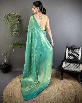 rama green soft satin silk blend floral & paisley motifs banarasi saree 3