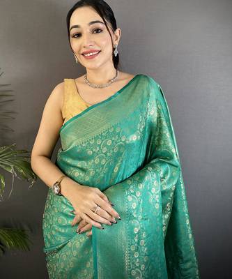 rama green soft satin silk blend floral & paisley motifs banarasi saree 4