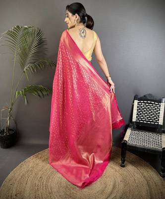 rani pink soft satin silk blend floral & paisley motifs banarasi saree 3