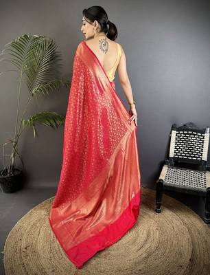 red soft satin silk blend floral & paisley motifs banarasi saree 3